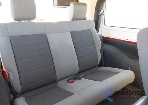 2010 Jeep Wrangler Sport z USA, uszkodzony, nr VIN 1J4AA2D16AL133503